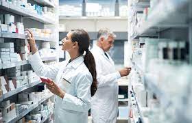 مطلوب صيادلة Pharmacists للعمل في مجموعة صيدليات بدولة الكويت خريج جامعة حكومية.