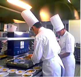 مطلوب موظفات لمطعم في أبو هيل دبي فى الامارات دبي