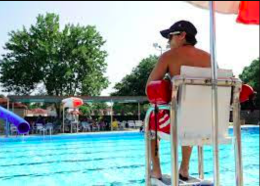 مطلوب منقذ سباحة للعمل لدى منتجع في العقبة - swimming lifeguard