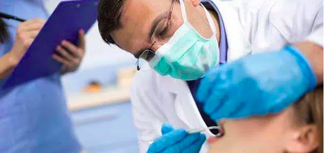 مطلوب طبيب اسنان في مجمع طبي